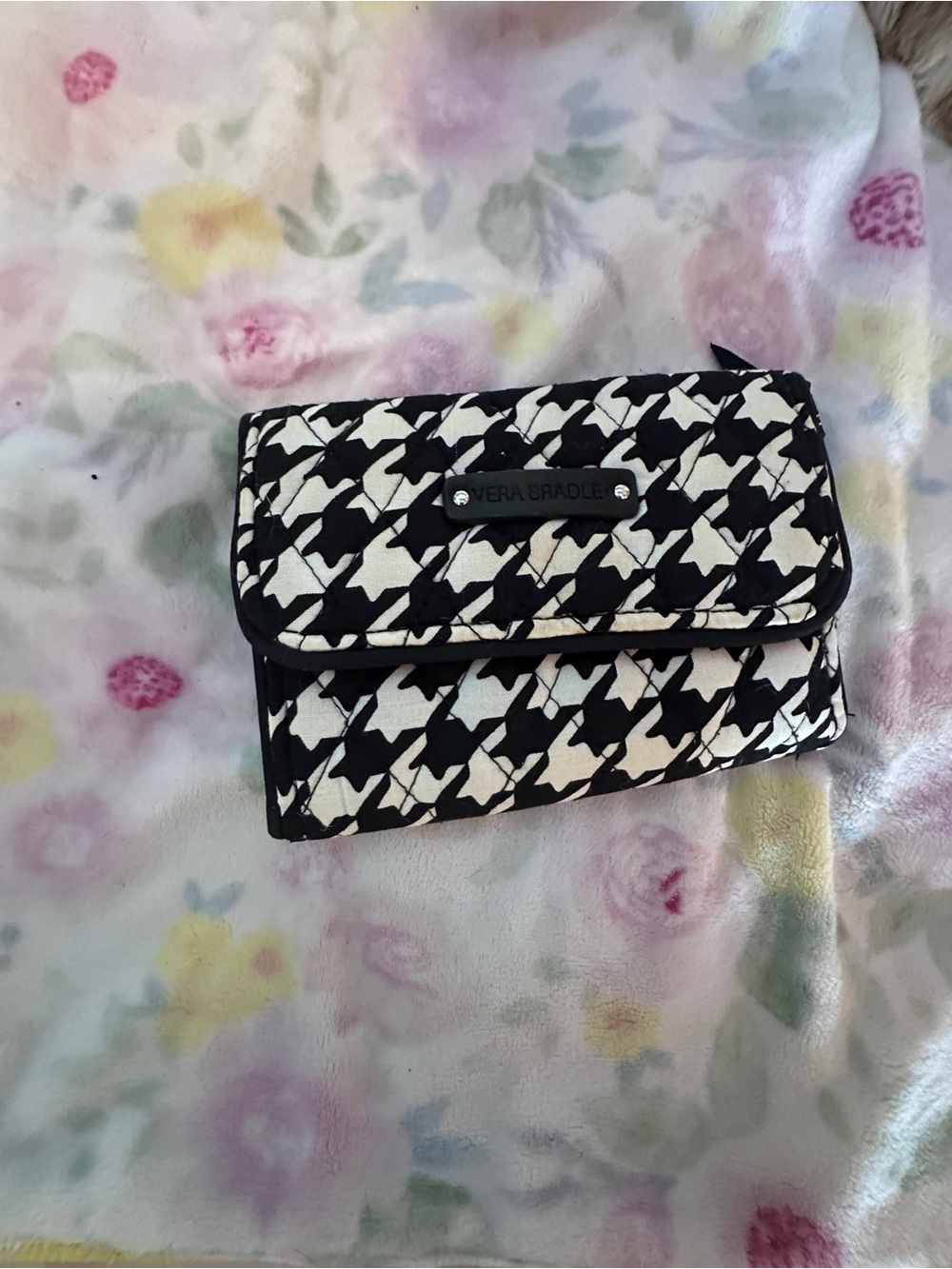 Vera Bradley Black & White Houndstooth Quilted Wallet